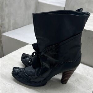 Chic Black Heeled Boots for Women